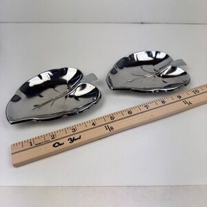 Vtg Set of‎ 2 Leaf Tabletop Trinket Dish Tray Stackable Thin Metal Silver Color